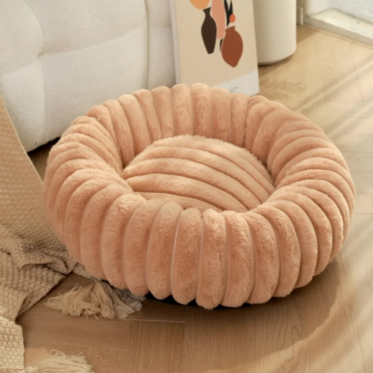 Haven Round Plush Pet Bed — Compact