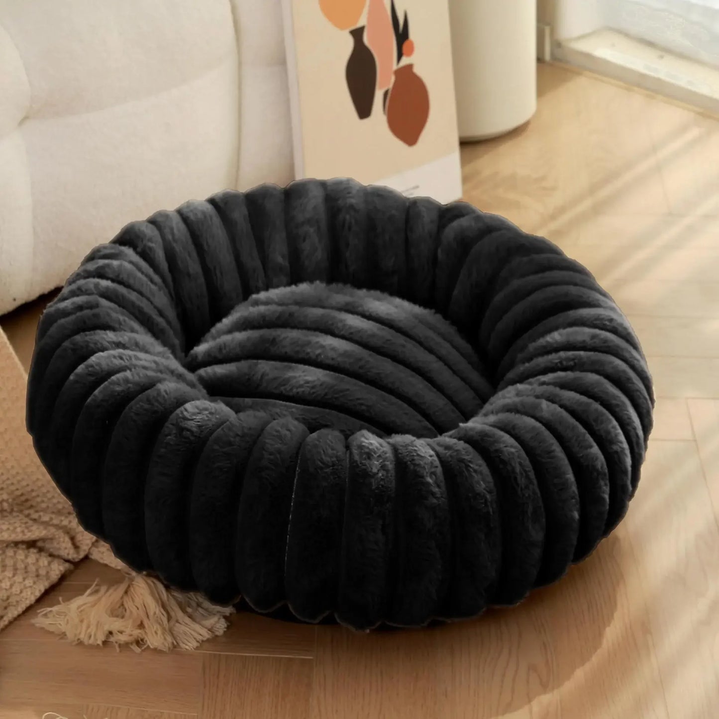 Haven Round Plush Pet Bed — Compact
