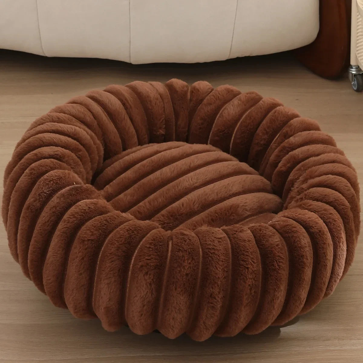 Haven Round Plush Pet Bed — Compact