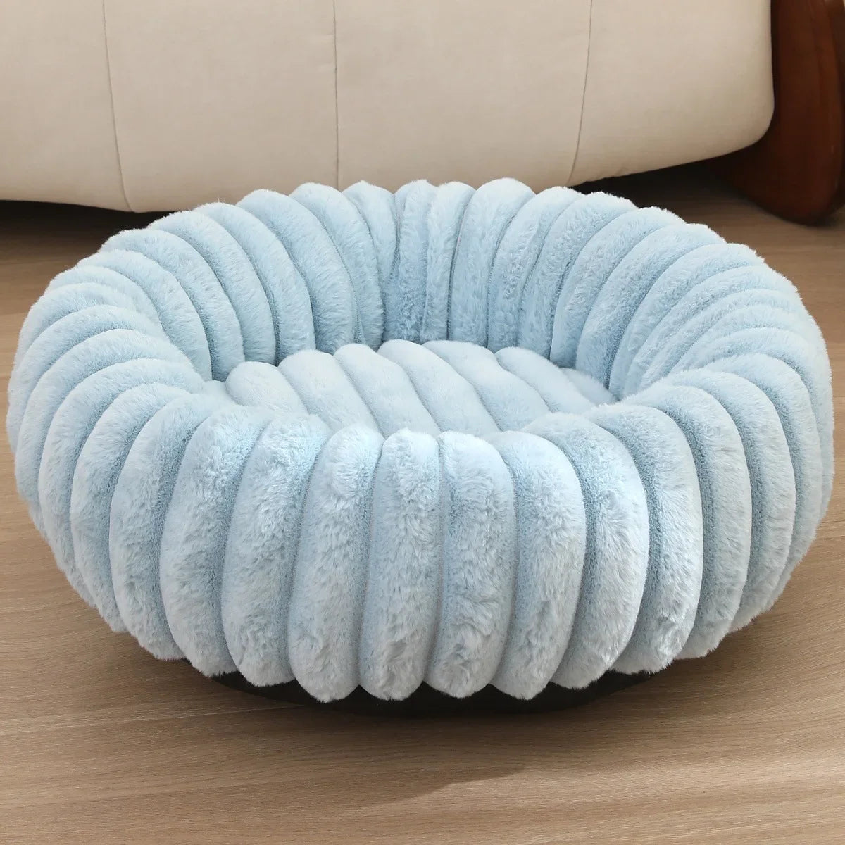 Haven Round Plush Pet Bed — Compact